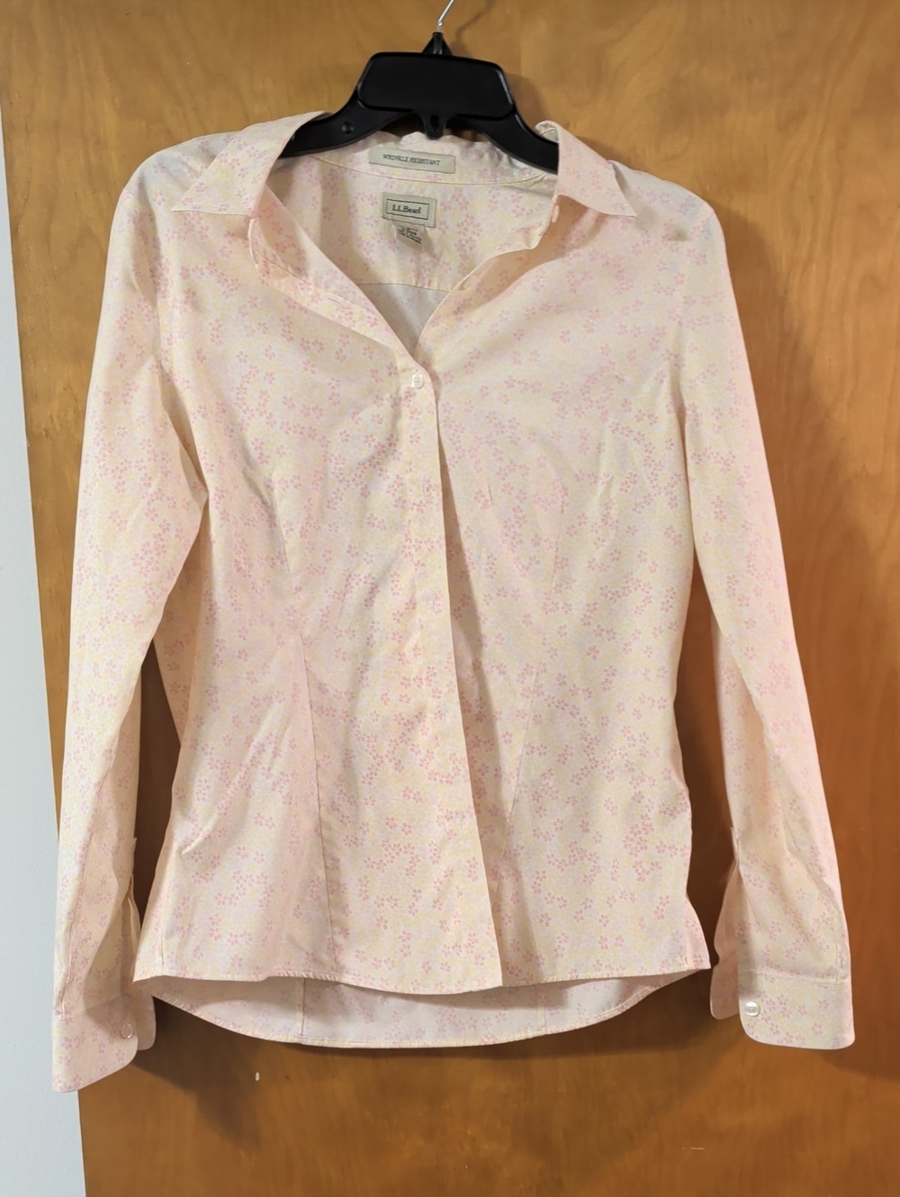 L.L. Bean Light Pink And Yellow 💛 🩷 Floral Button-Down Shirt